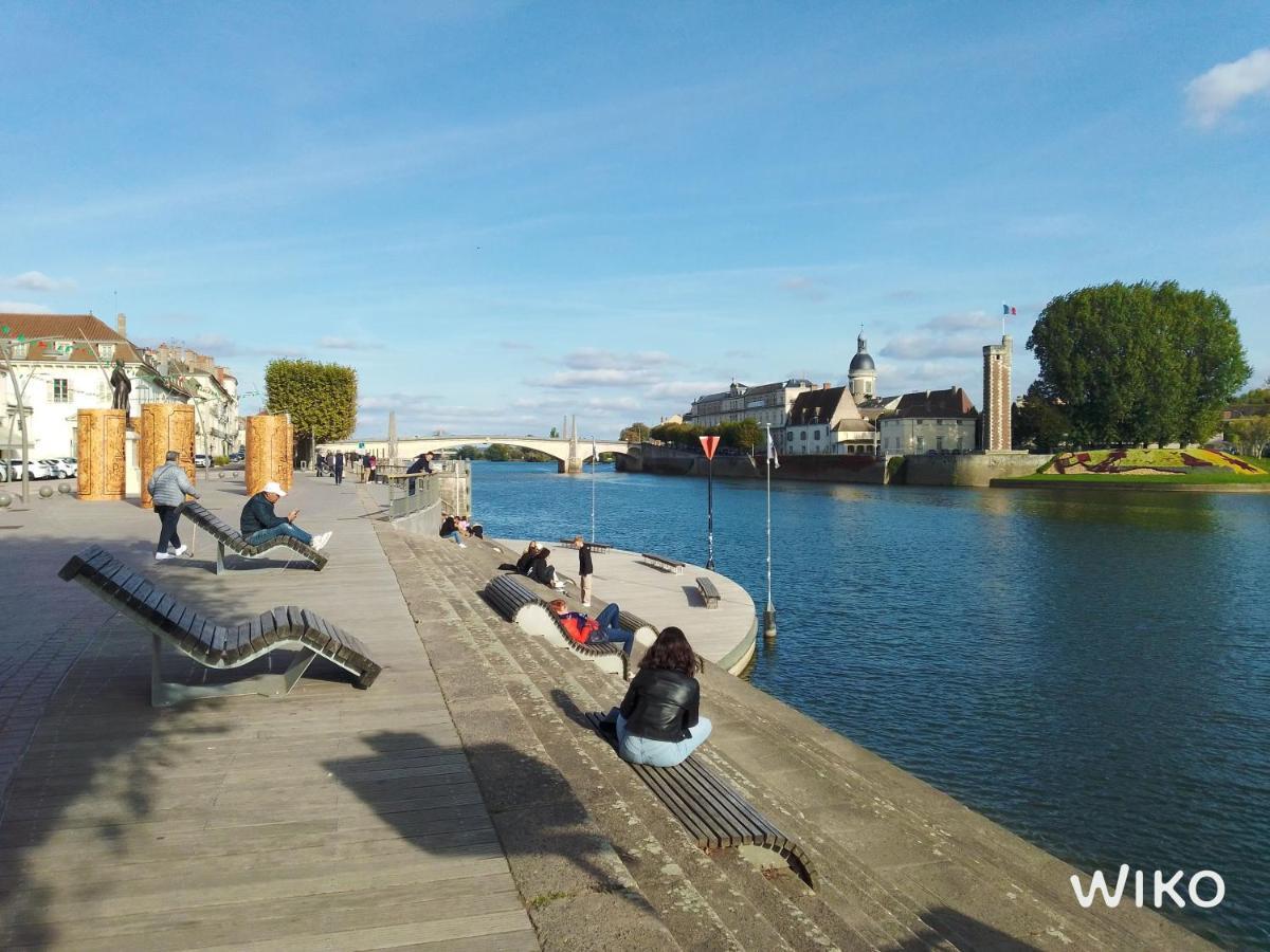 F2 30M2 - Vue Exceptionnelle Sur La Vieille Ville 索恩河畔沙隆 外观 照片